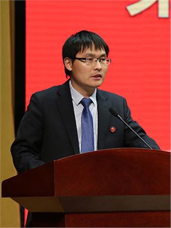 张冬亚