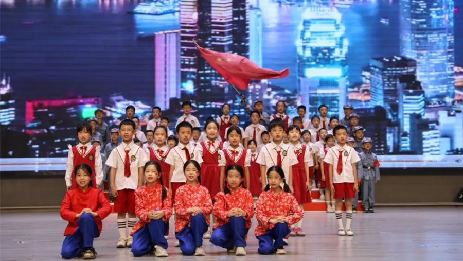书香满郡园，童声诵古今丨2025年校园经典诵读与表彰盛典圆满举行